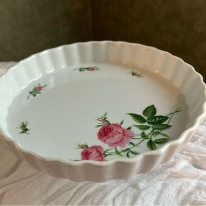Christineholm rose petal foot standing plate